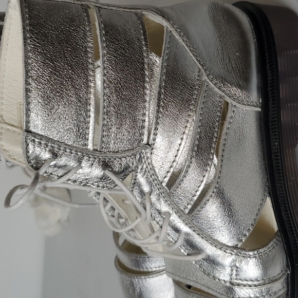Stiu W Concept Silver Leather Ankle Boots - Picture 8 of 8